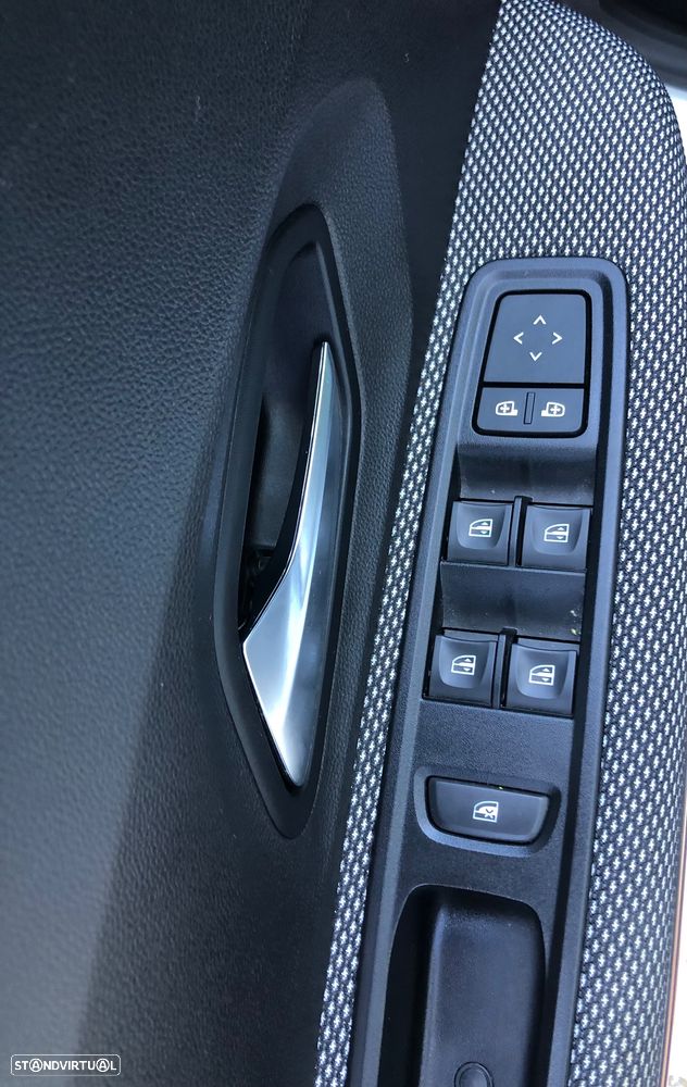 Dacia Sandero 1.0 TCe Comfort CVT - 32