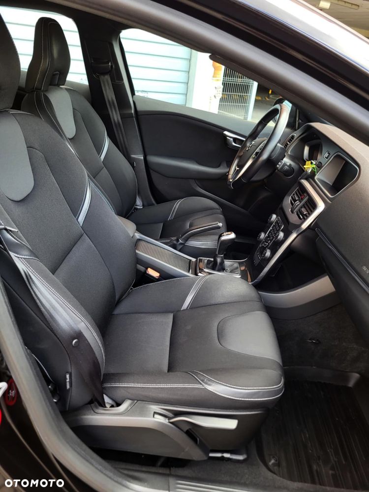 Volvo V40 D3 Drive-E Momentum - 7