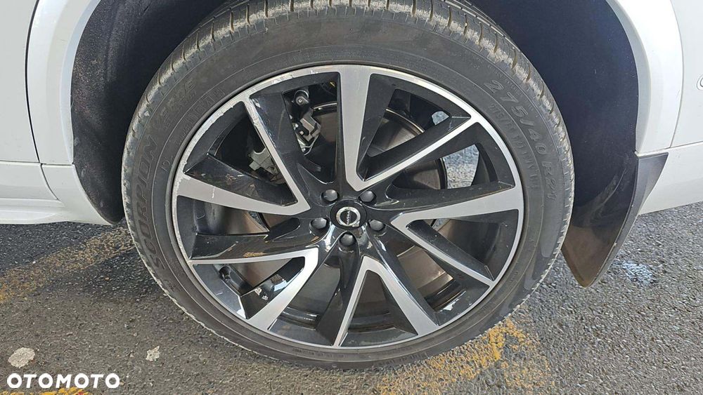 Volvo XC 90 - 21