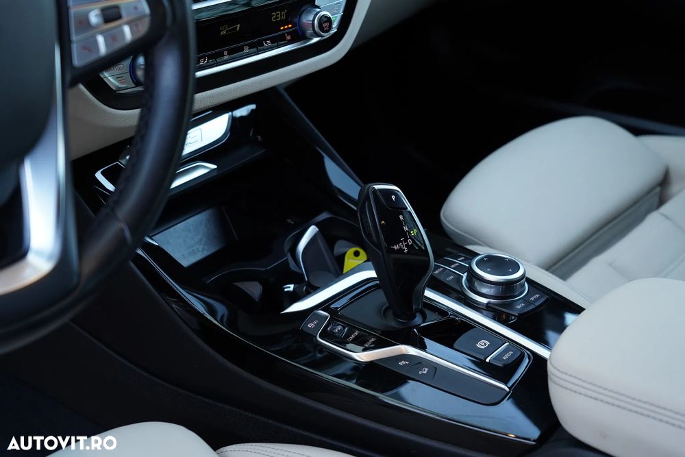 BMW X3 xDrive20d Aut. - 12