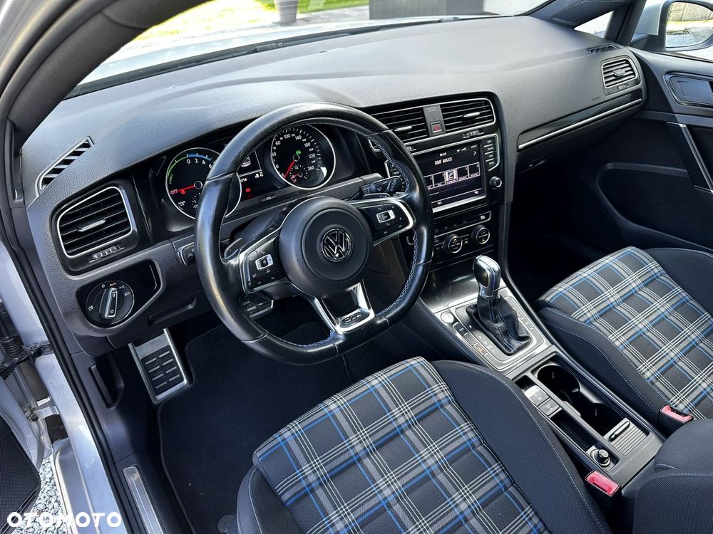 Volkswagen Golf 1.4 GTE Plug-In-Hybrid DSG - 11