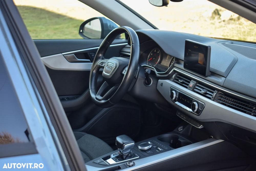 Audi A4 2.0 TDI ultra S tronic Design - 25