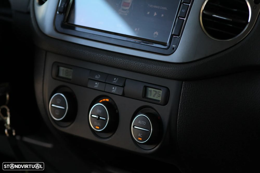 VW Tiguan 2.0 TDI Sport 4Motion - 23