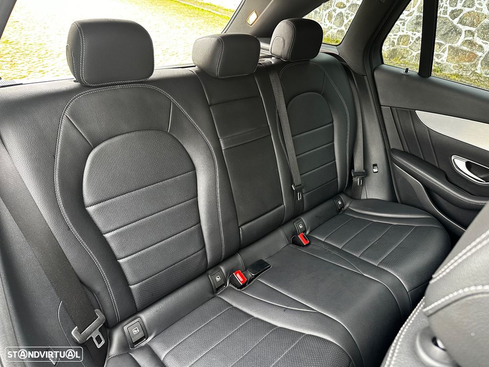 Mercedes-Benz GLC 220 d 4Matic 9G-TRONIC AMG Line - 32