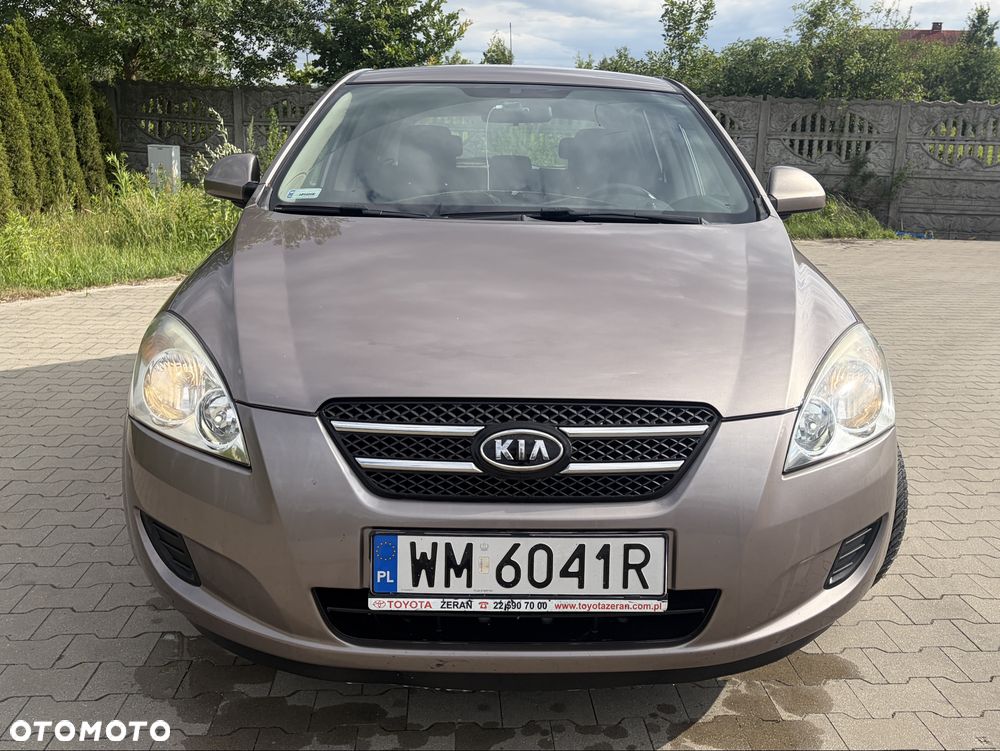 Kia Ceed - 3