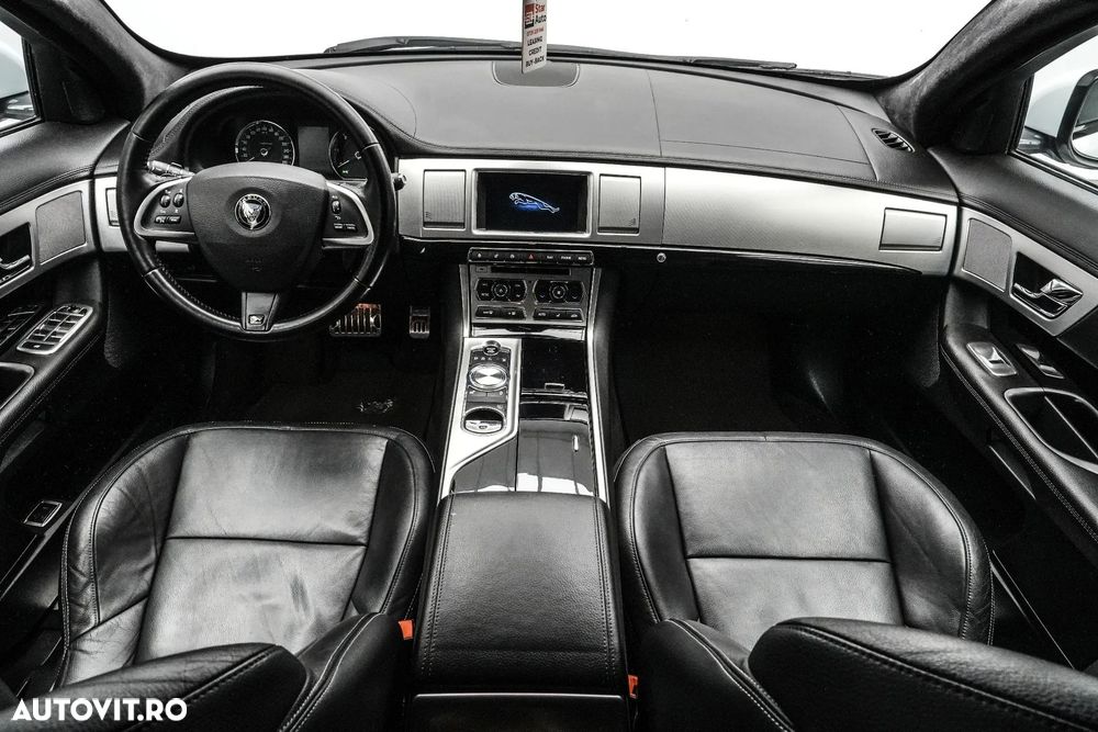 Jaguar XF 2.2D Premium Luxury - 8