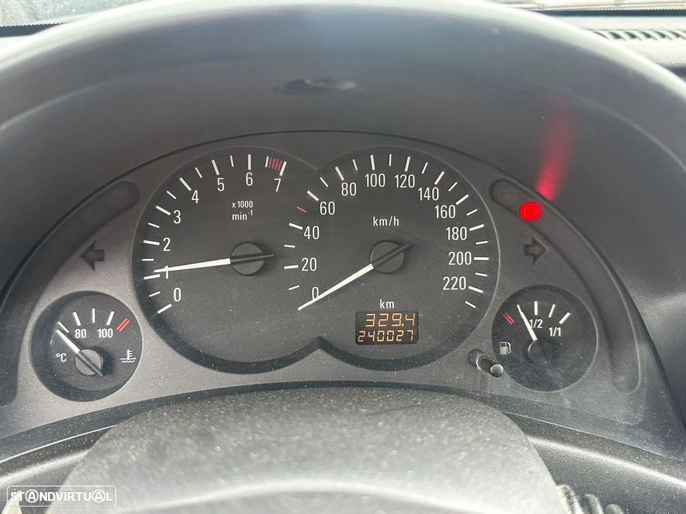 Opel Corsa C 1.2 Gasolina 75 cv  55 kW 2000 - 2009 Z 12 XE para peças - 8