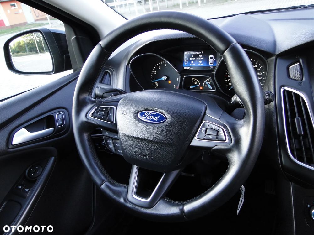 Ford Focus 1.5 EcoBoost STart-Stopp-System TITANIUM - 25
