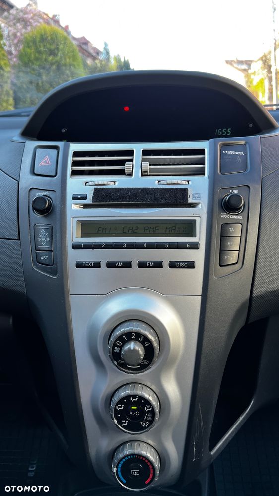 Toyota Yaris 1.4 D-4D Luna - 19