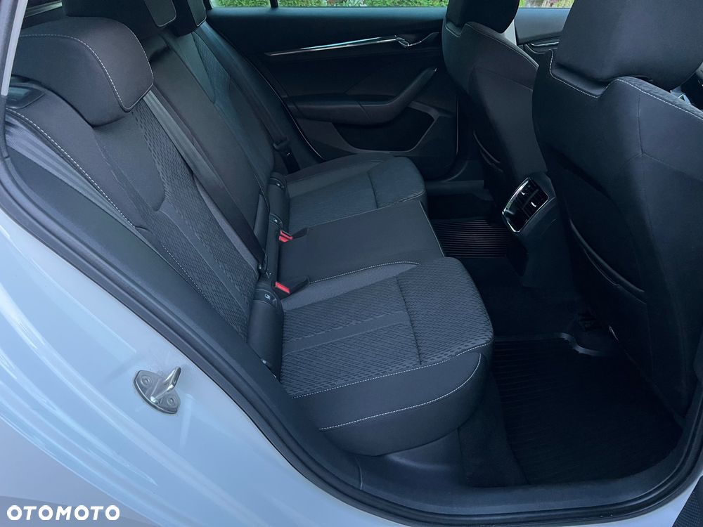 Skoda Octavia 2.0 TDI Style DSG - 13