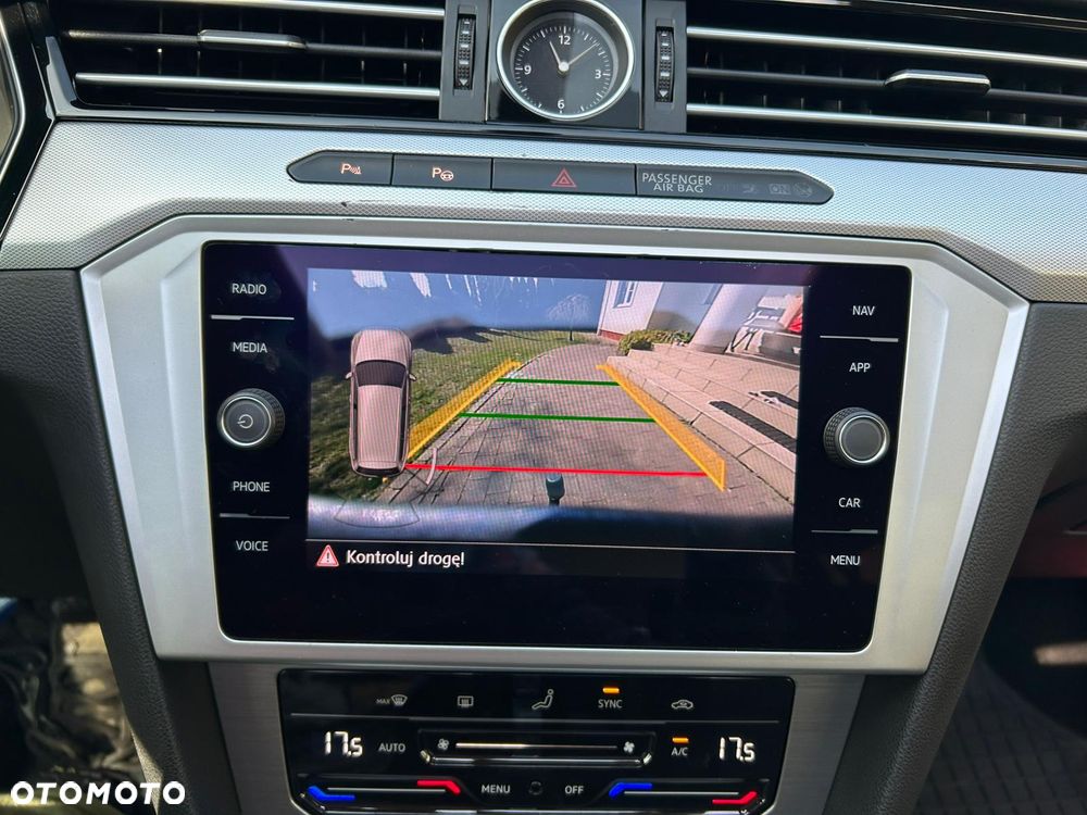 Volkswagen Passat - 9