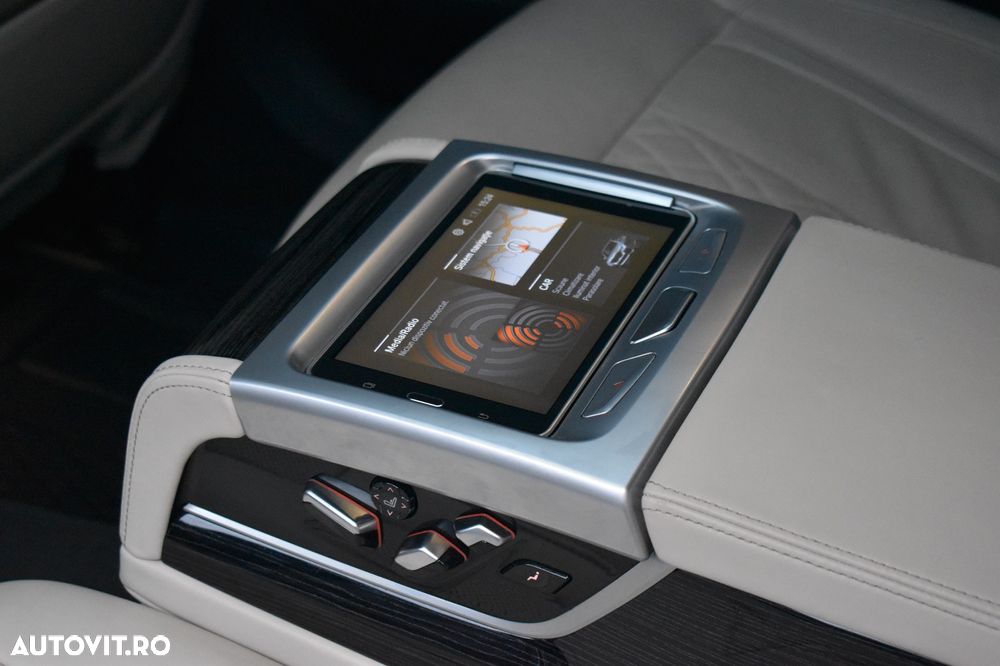 BMW Seria 7 740Ld xDrive MHEV - 29