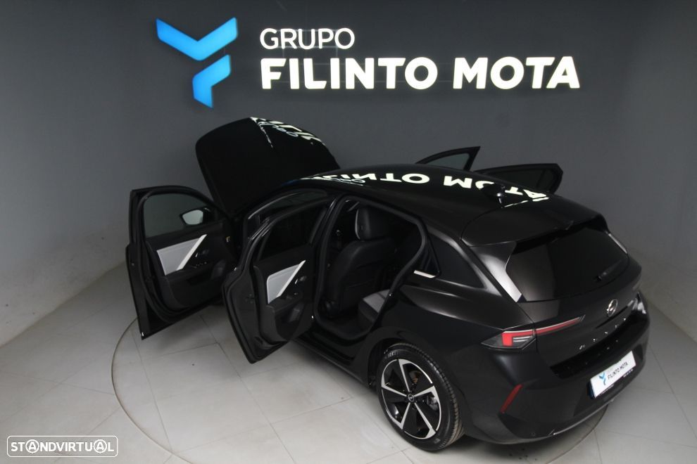 Opel Astra 1.2 T Elegance - 11