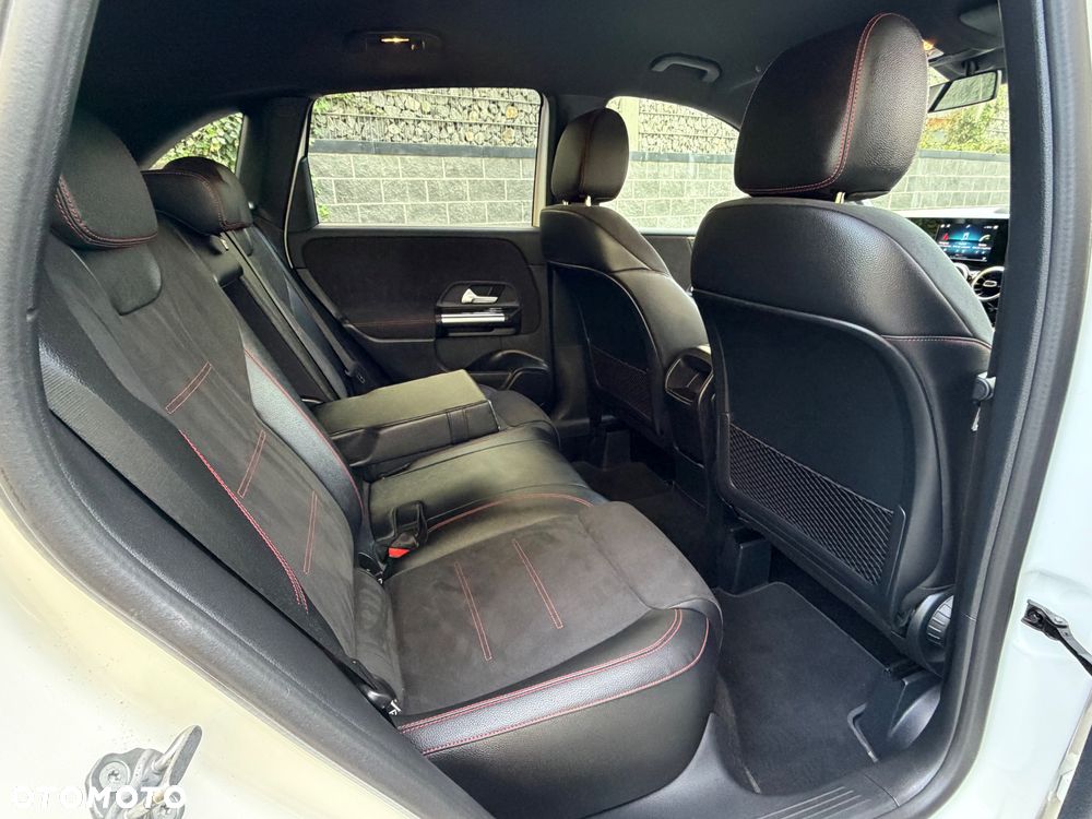 Mercedes-Benz Klasa B 200 7G-DCT AMG Line - 40