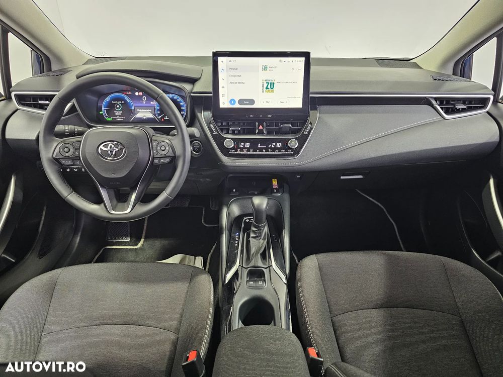 Toyota Corolla Sedan 1.8 HSD Business - 9