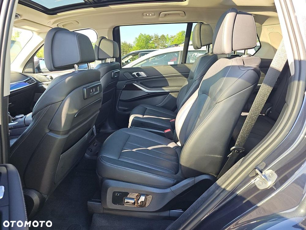 BMW X7 xDrive40i - 17