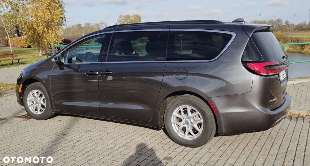 Chrysler Pacifica - 6