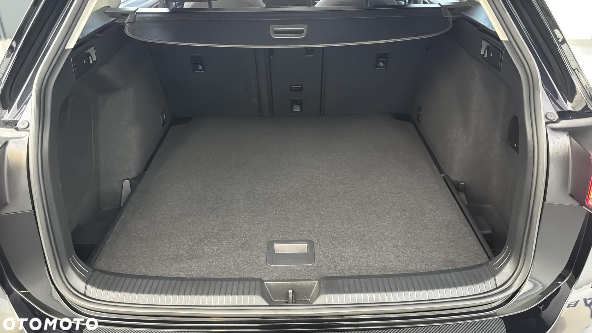Volkswagen Golf VIII 2.0 TDI Style DSG - 19