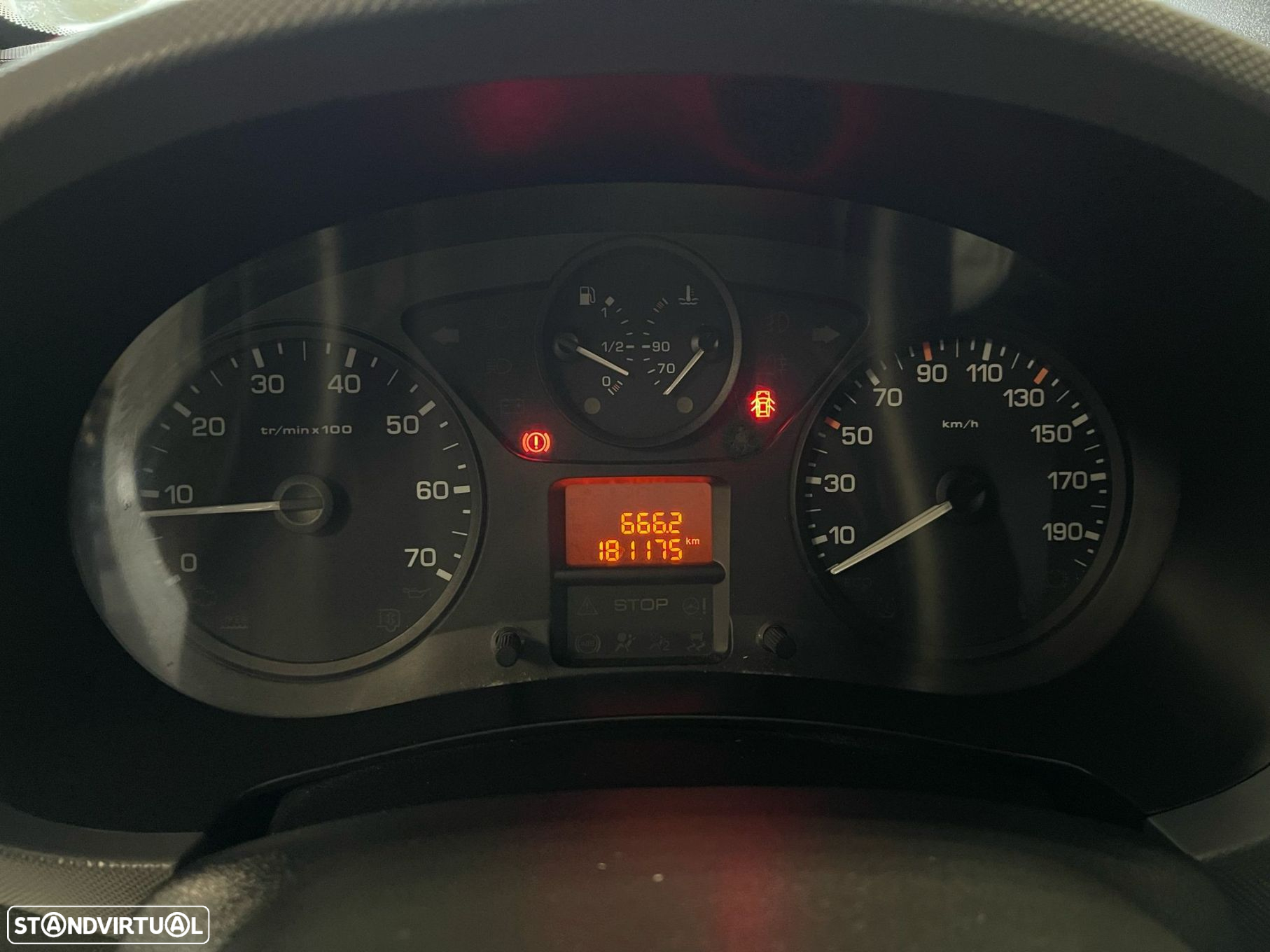 Peugeot Partner 1.6 BlueHDi Confort - 10