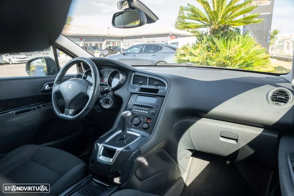 Peugeot 5008 1.6 E-HDi 7L SE Style 2-Tronic - 13
