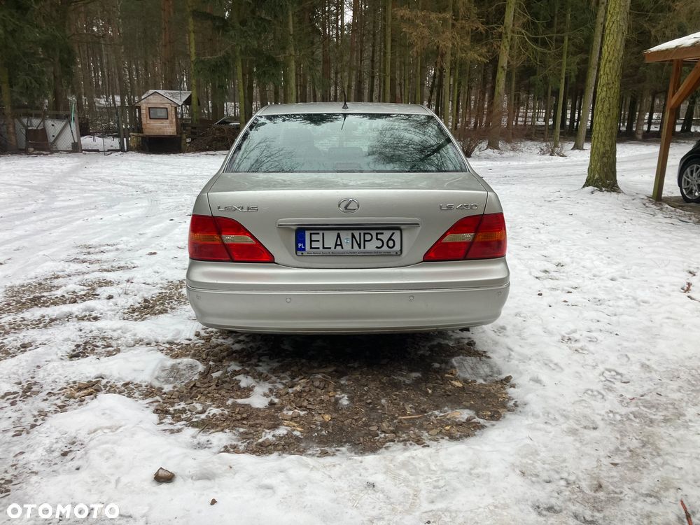 Lexus LS Prezydent - 17