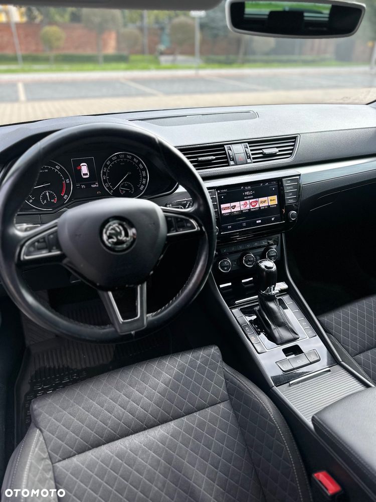 Skoda Superb 2.0 TDI DSG Sportline - 5
