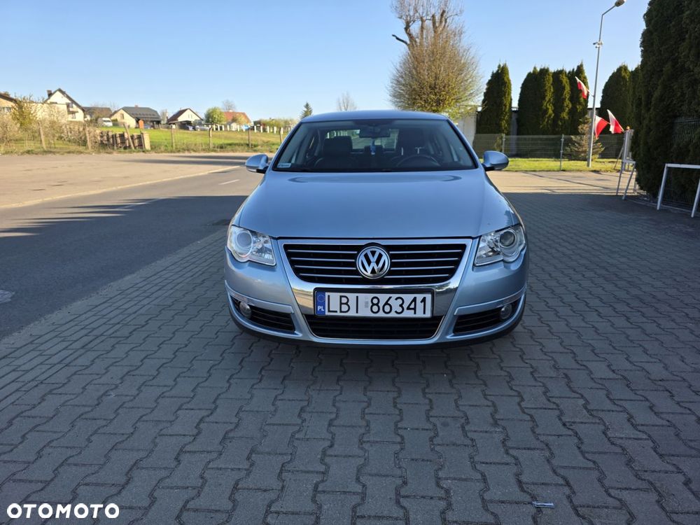 Volkswagen Passat 2.0 TDI DPF Highline - 19