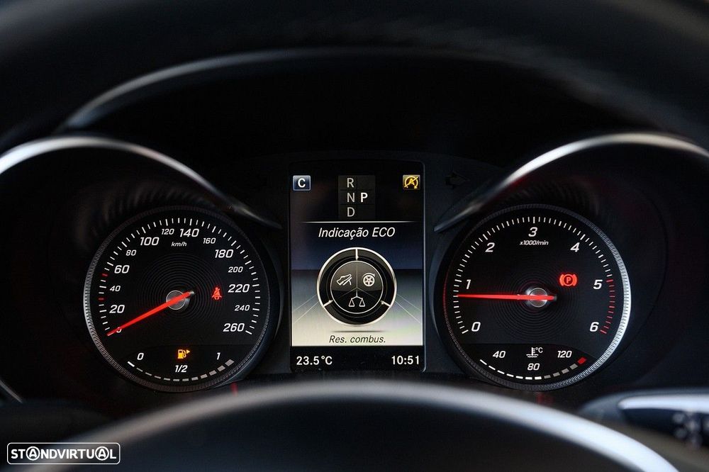 Mercedes-Benz C 220 d Coupe 4Matic 9G-TRONIC AMG Line - 50