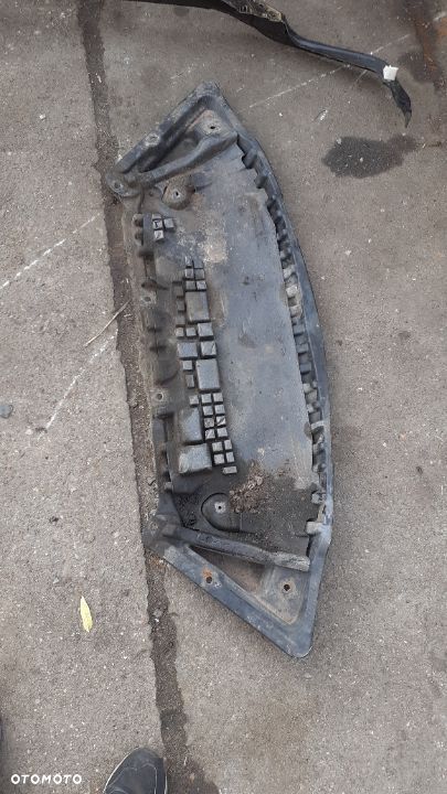 Osłona Dolna Mercedes  A204 520 07 23 - 2