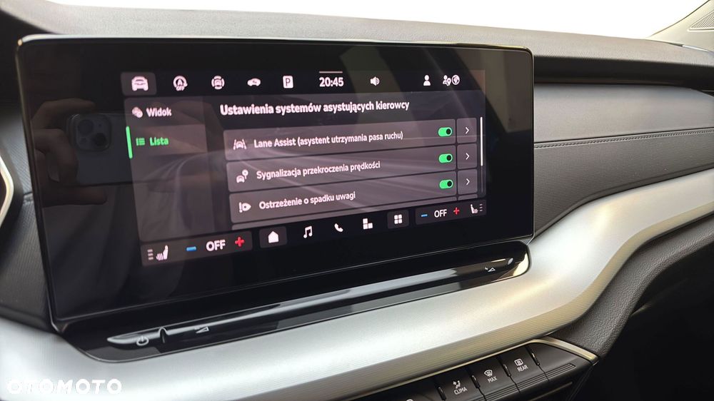 Skoda Octavia 1.5 TSI mHEV Selection DSG - 20