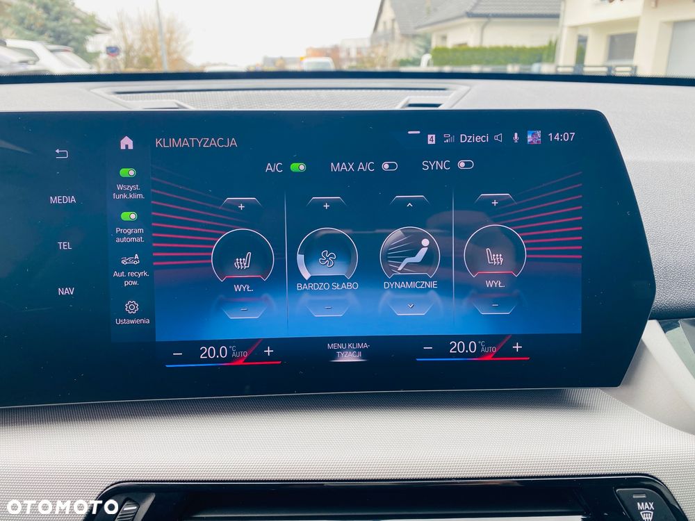 BMW iX1 xDrive30 66.5kWh xLine - 31