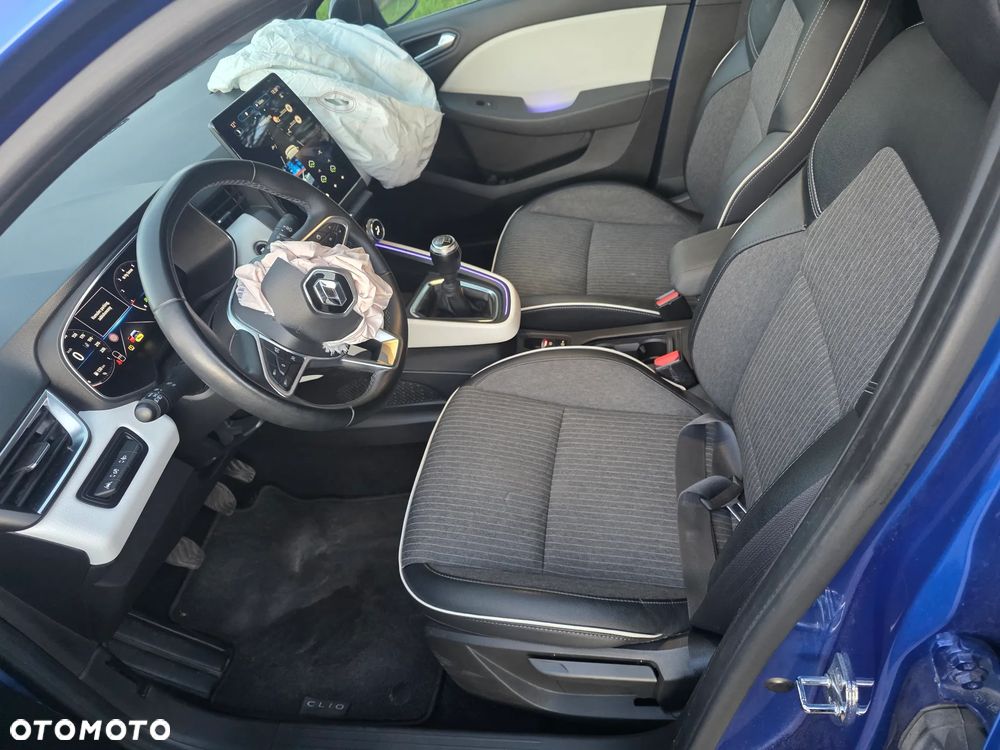 Renault Clio - 13