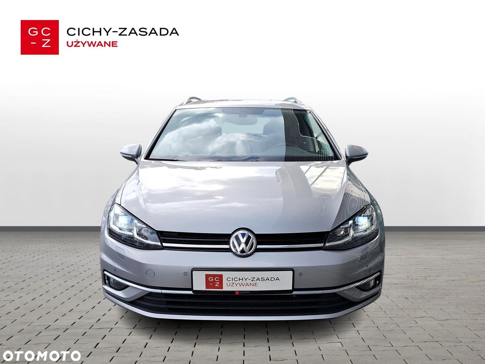 Volkswagen Golf - 8