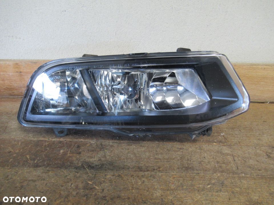 HALOGEN PRZECIWMGIELNY PRAWY VW POLO 5 V LIFT 2014-2017 rok - 1