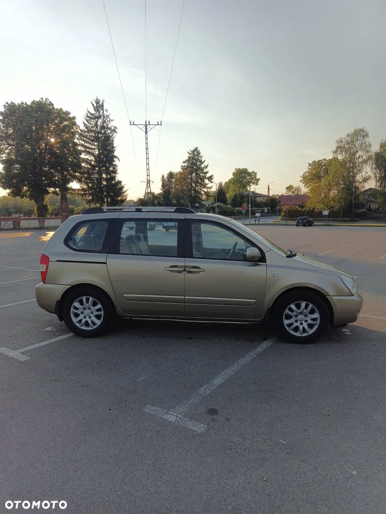 Kia Carnival - 3