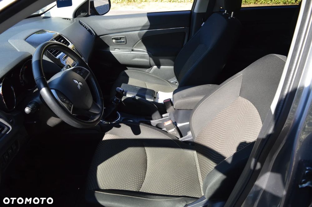 Mitsubishi ASX 1.8 DID Invite 4WD - 29