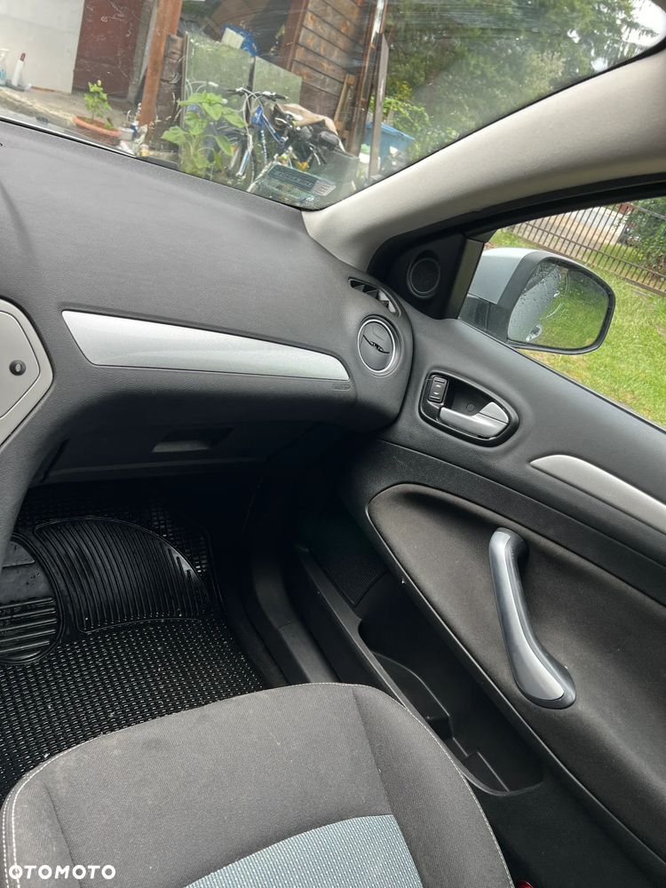 Ford Mondeo 2.5 Ghia - 20