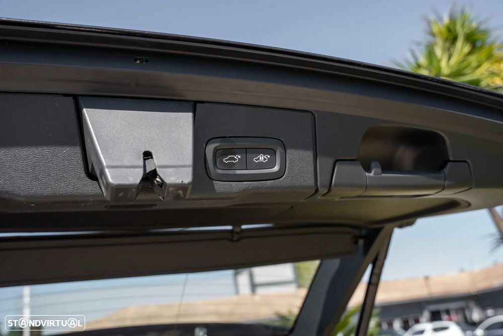 Volvo XC 60 T6 AWD Recharge Geartronic Inscription Expression - 22