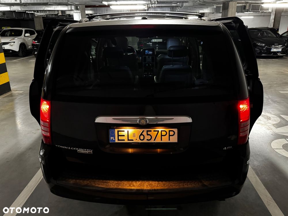 Chrysler Town & Country 4.0 Limited - 13
