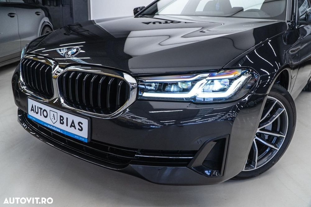 BMW Seria 5 530e Aut. Luxury Line - 10