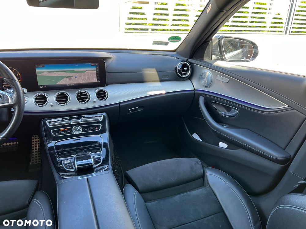 Mercedes-Benz Klasa E 220 d 9G-TRONIC - 11