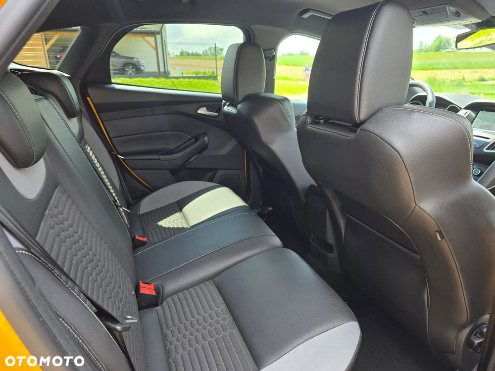 Ford Focus - 28