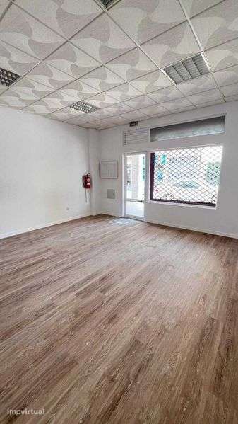 Loja remodelada no Centro do Barreiro - Grande imagem: 5/10