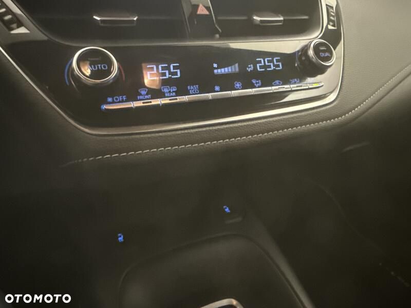 Toyota Corolla 1.8 Hybrid GPF Comfort - 18