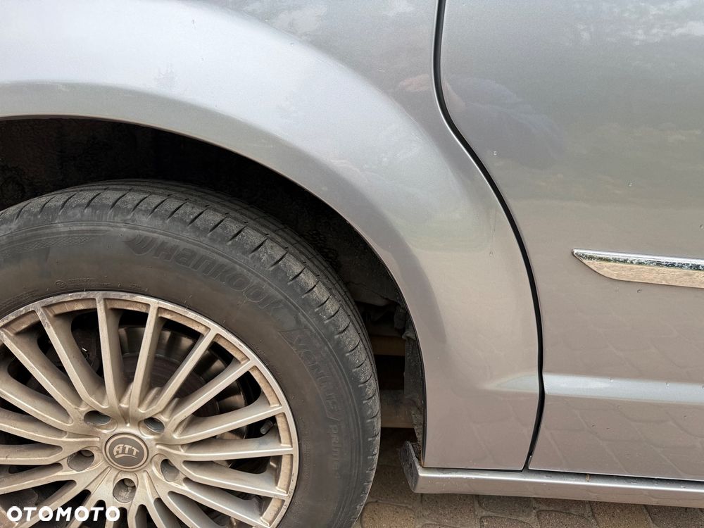 Chrysler Town & Country 3.6 Touring - 15