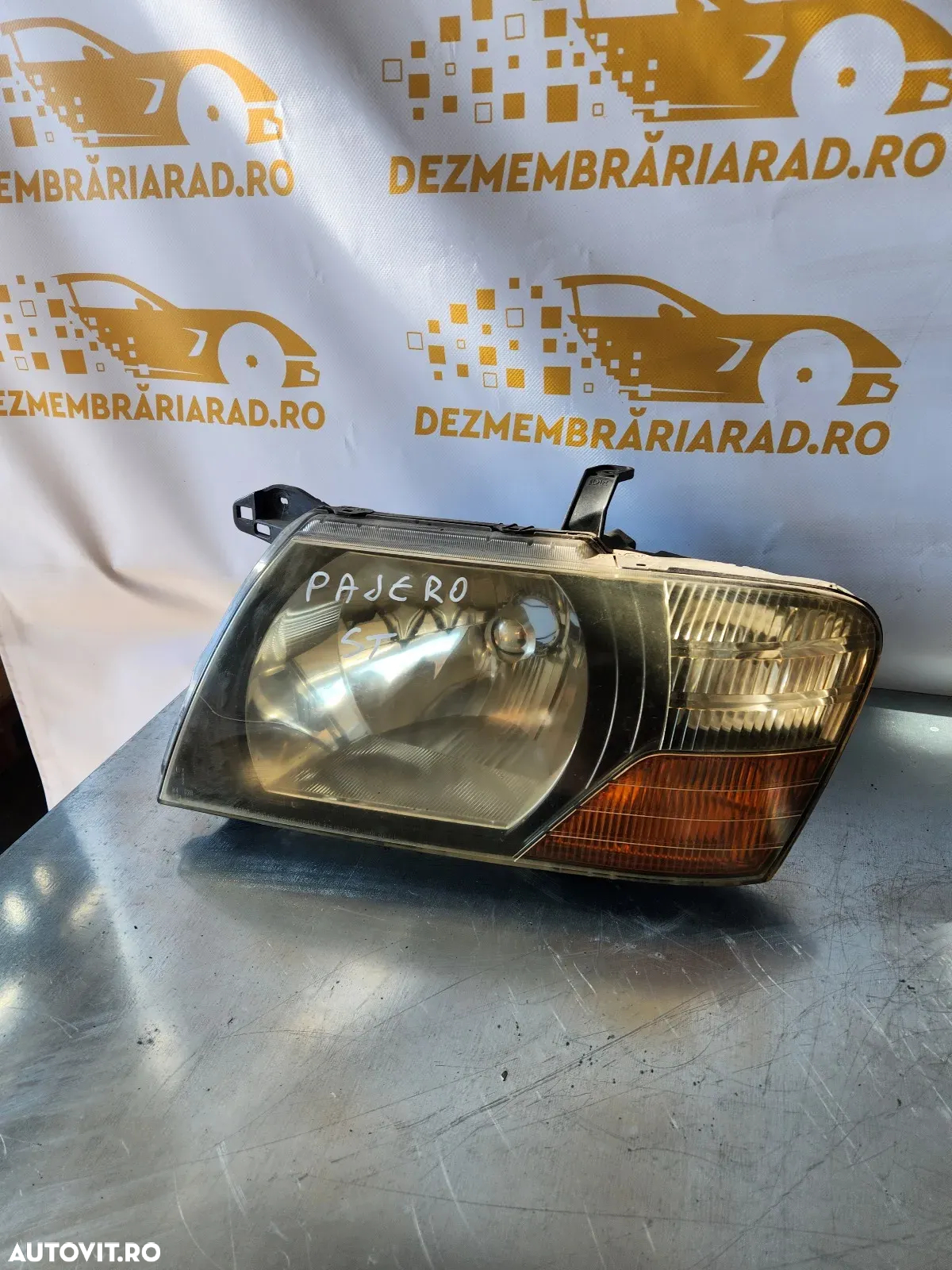 Far Stanga Mitsubishi Pajero II Volan Stanga Europa - 3