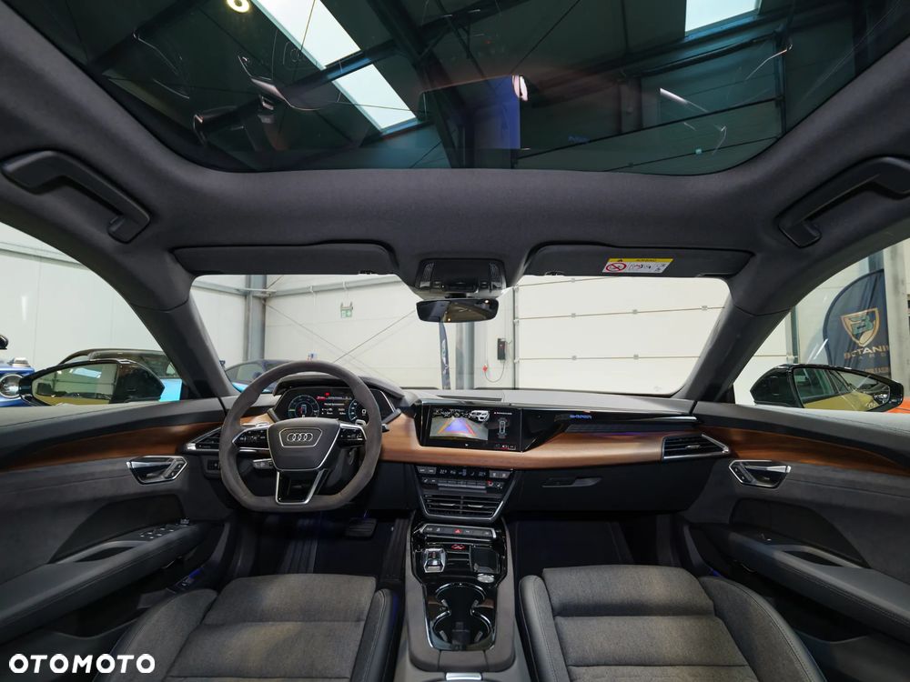 Audi e-tron GT - 15