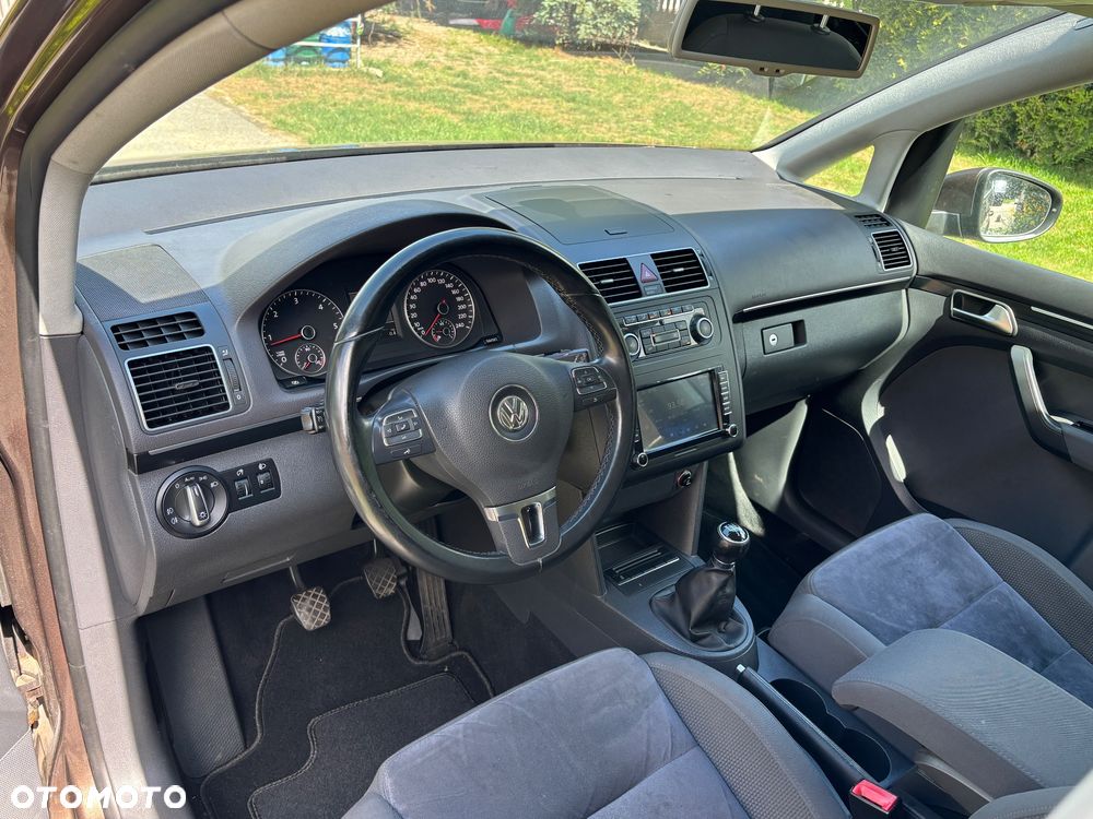 Volkswagen Touran 2.0 TDI DPF BlueMotion Technology Comfortline - 29
