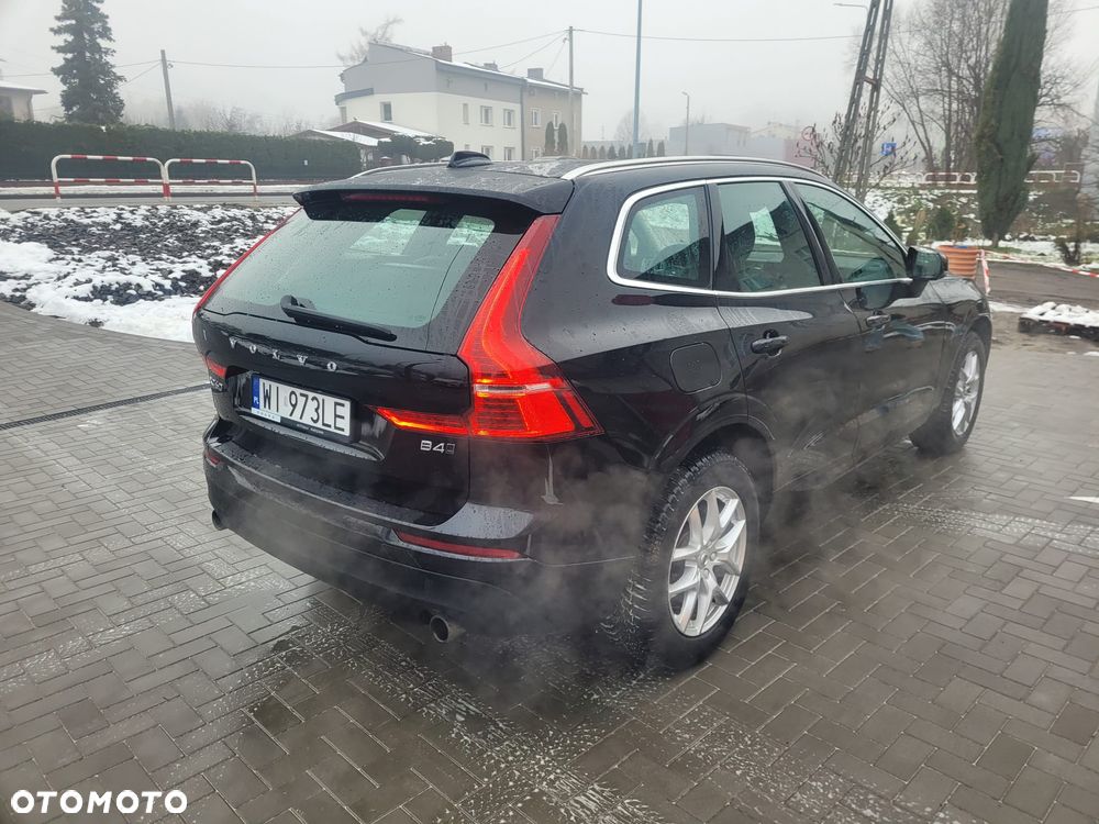 Volvo XC 60 D4 Momentum Pro - 10