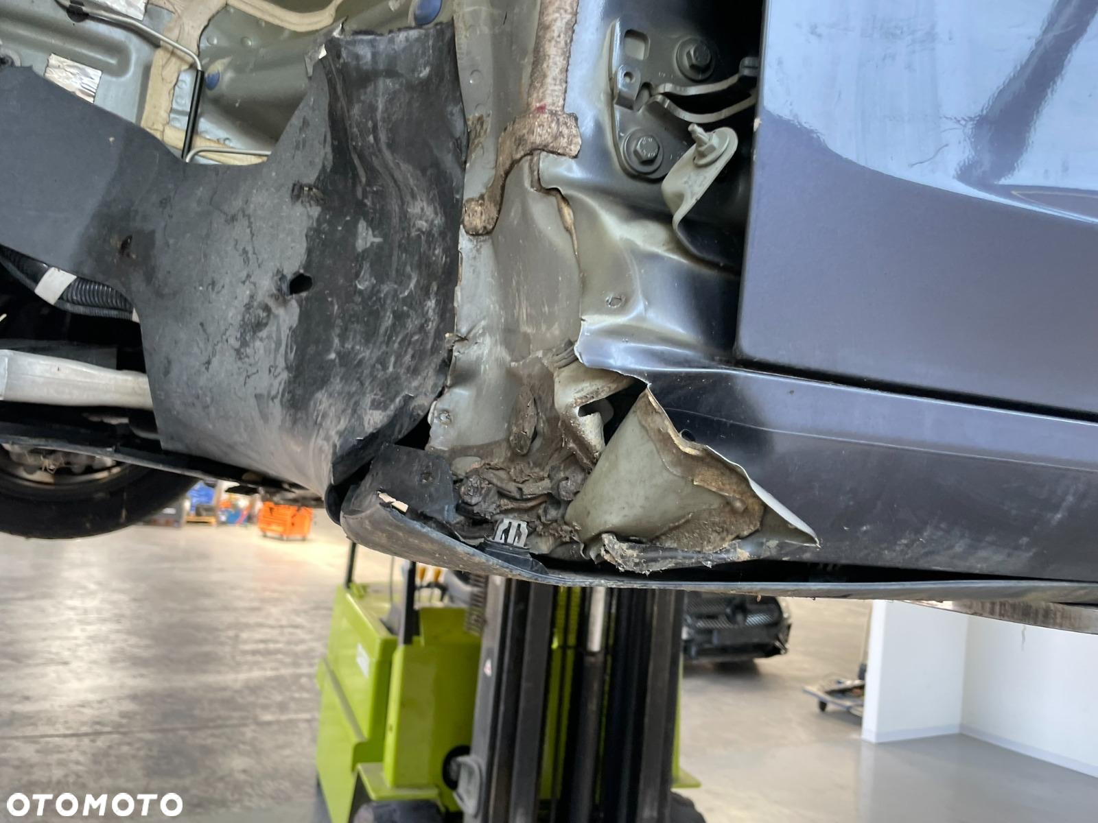 Tesla Model 3 Standard Reichweite Plus Hinterradantrieb - 21